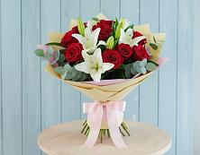 Букет цветов из:  Лилии и Розы в Константиновской Краснодарского края