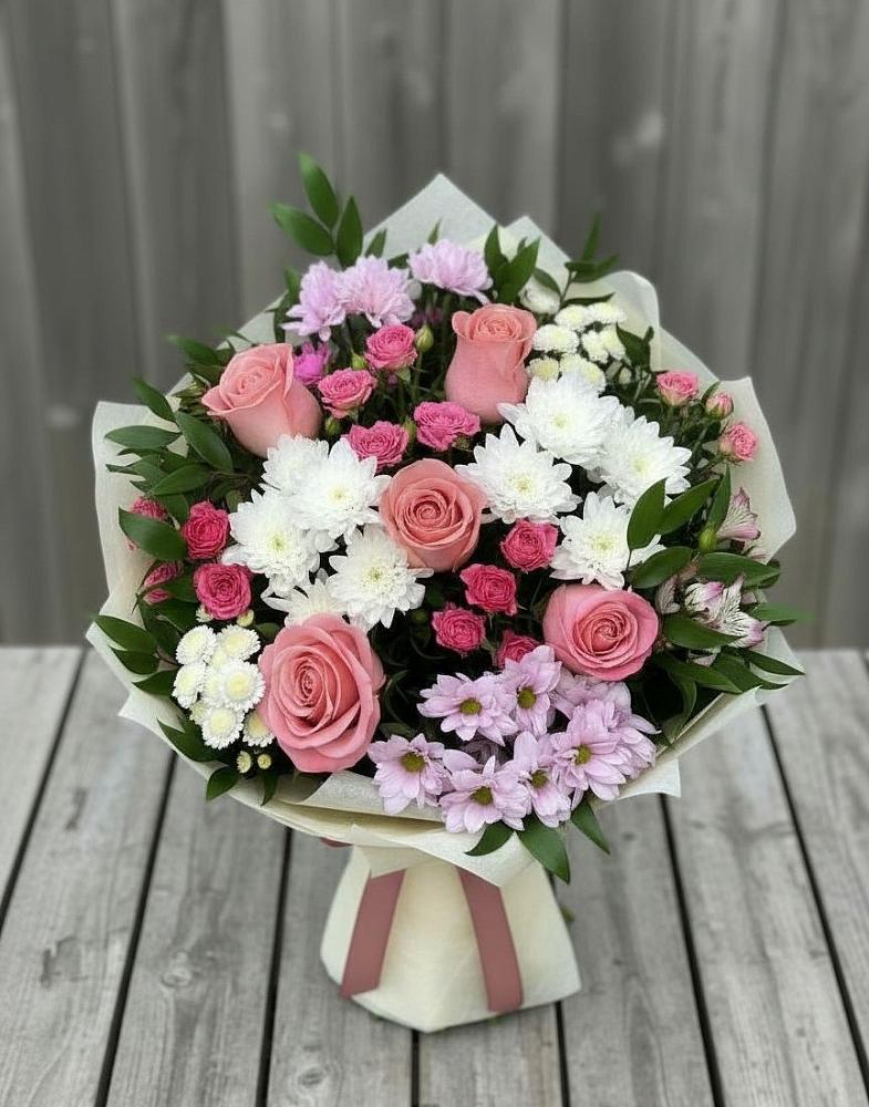 Букет цветов из: Альстромерии, Гвоздики, Розы и Хризантемы в Константиновской Краснодарского края