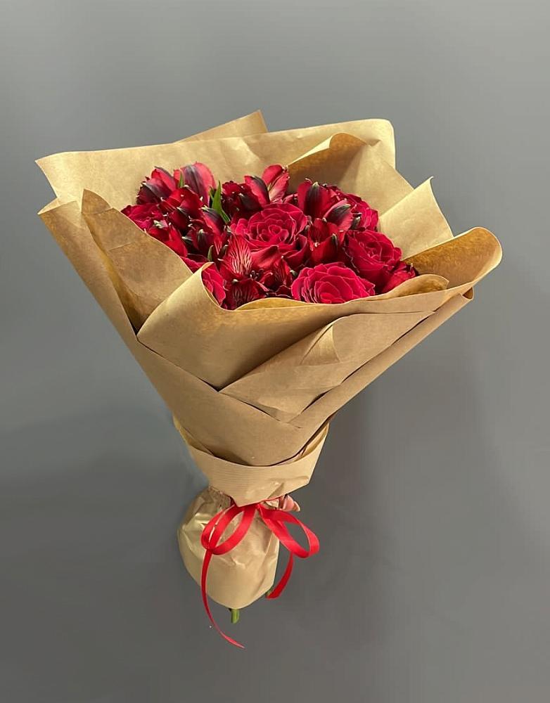 Букет цветов из: Альстромерии и Розы в Константиновской Краснодарского края