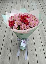 Букет цветов из:  Альстромерии в Константиновской Краснодарского края