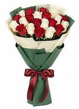 Букет Микс из красных и белых роз #REPLACE_PRED# Константиновской Краснодарского края