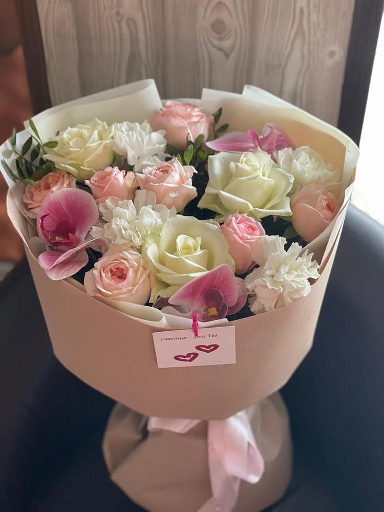 Букет цветов из: Орхидеи, Розы и Гвоздики в Константиновской Краснодарского края