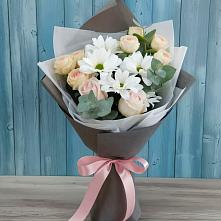 Букет цветов из:  Хризантемы и Розы в Константиновской Краснодарского края