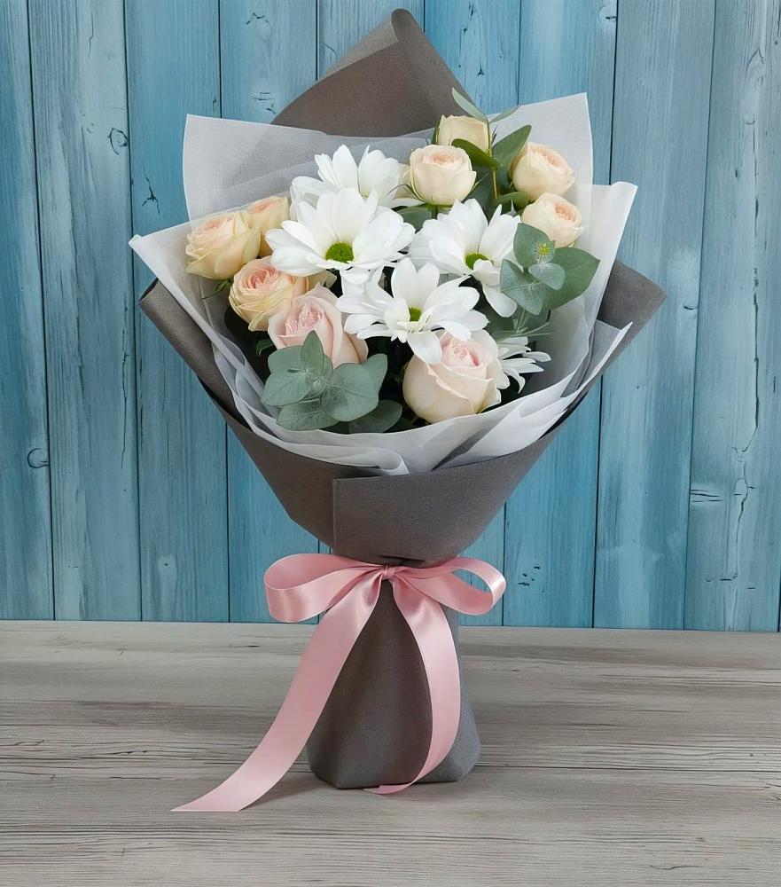 Букет цветов из: Хризантемы и Розы в Константиновской Краснодарского края