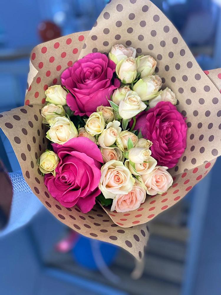 Букет цветов из: Розы в Константиновской Краснодарского края