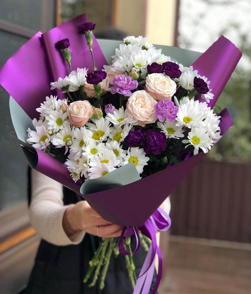 Букет цветов из: Хризантемы, Гвоздики и Розы в Константиновской Краснодарского края