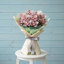 Букет цветов из:  Орхидеи и Розы в Константиновской Краснодарского края