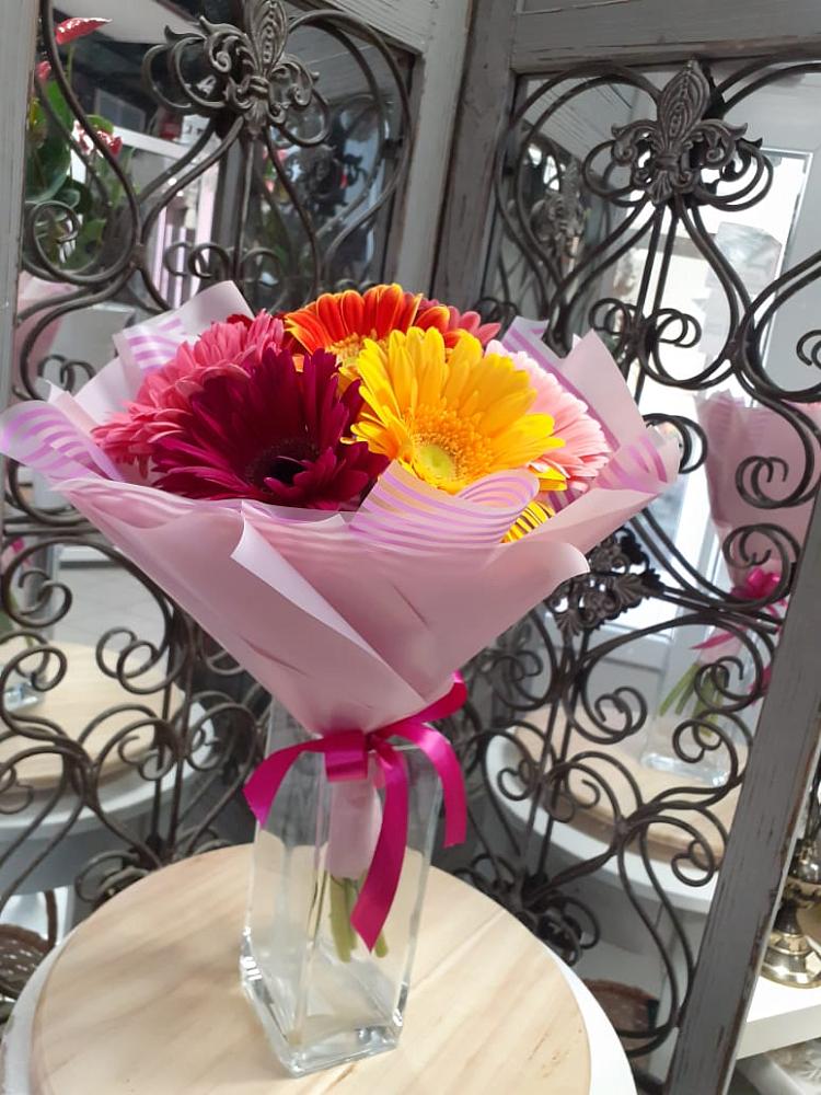 Букет цветов из: Герберы в Константиновской Краснодарского края