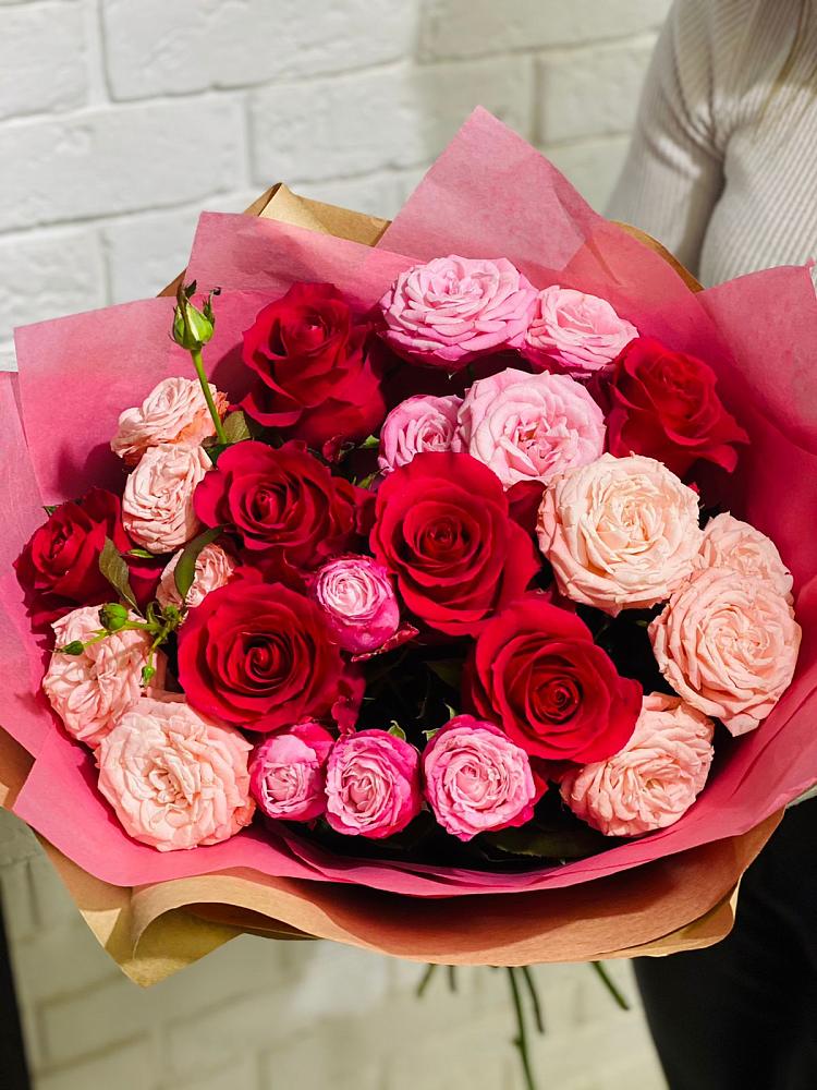 Букет цветов из: Розы в Константиновской Краснодарского края