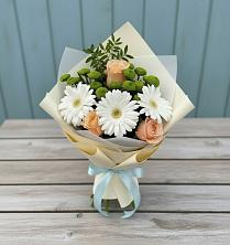 Букет цветов из:  Герберы, Розы и Хризантемы в Константиновской Краснодарского края