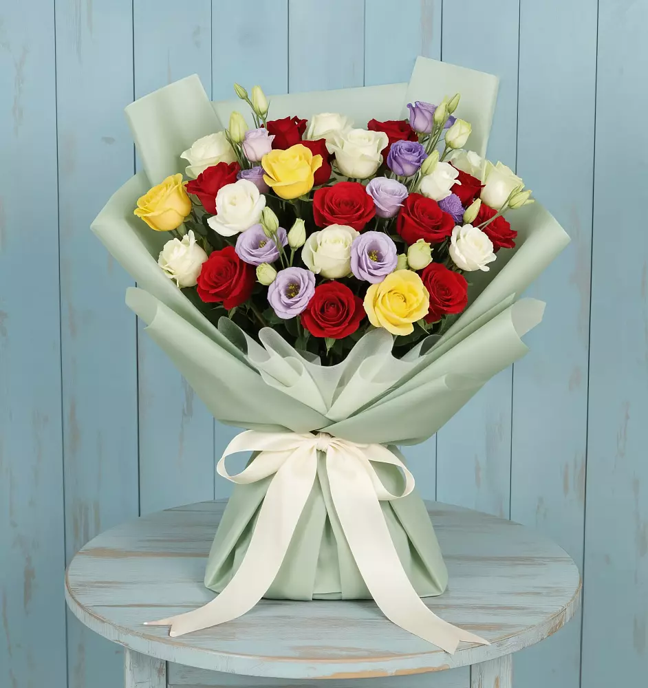 Букет цветов из: Розы в Константиновской Краснодарского края