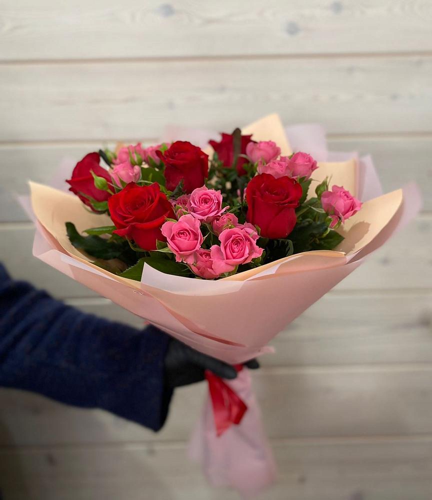 Букет цветов из: Розы в Константиновской Краснодарского края
