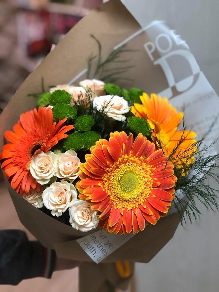 Букет цветов из: Герберы, Хризантемы и Розы в Константиновской Краснодарского края