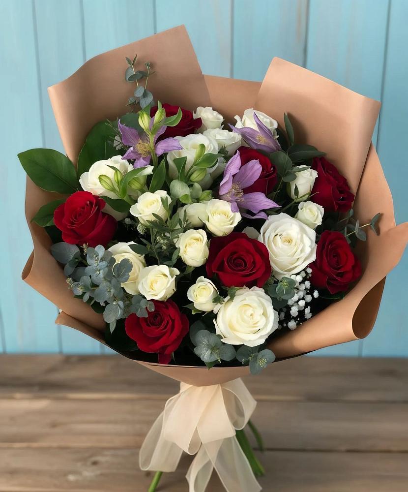 Букет цветов из: Розы и Альстромерии в Константиновской Краснодарского края