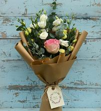 Букет цветов из:  Розы и Лизиантусы в Константиновской Краснодарского края